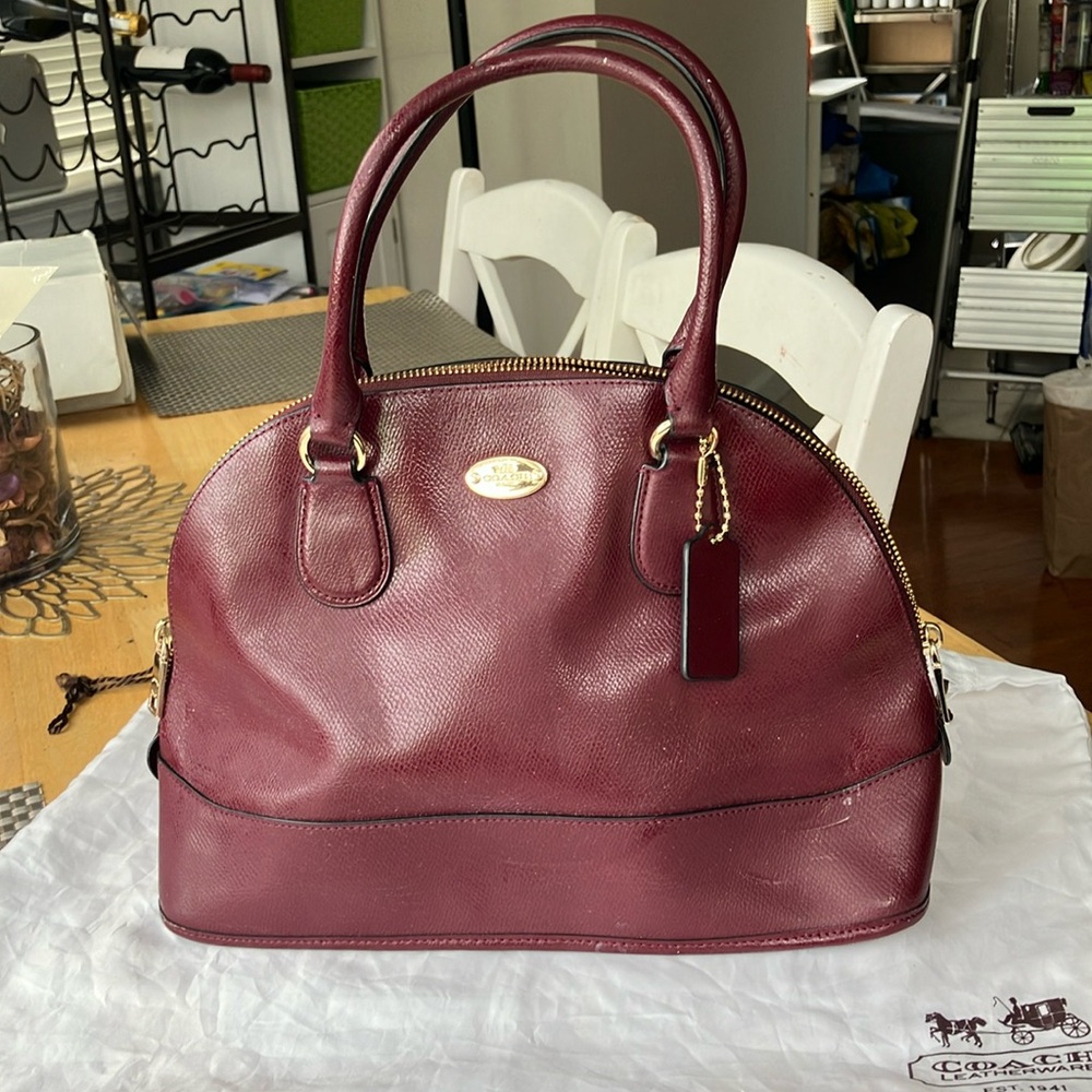 Coach burgundy handbag like new